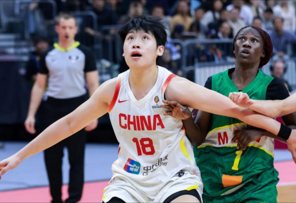 开云体育-带了又不用!广东大腿3战仅2分4板,球迷质问:为何不选刘禹彤?